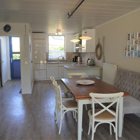 Ferienhaus Haffmeer Шарбойтц Екстериор снимка