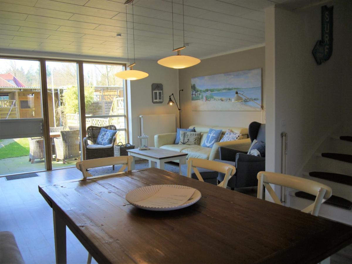 Ferienhaus Haffmeer Шарбойтц Екстериор снимка