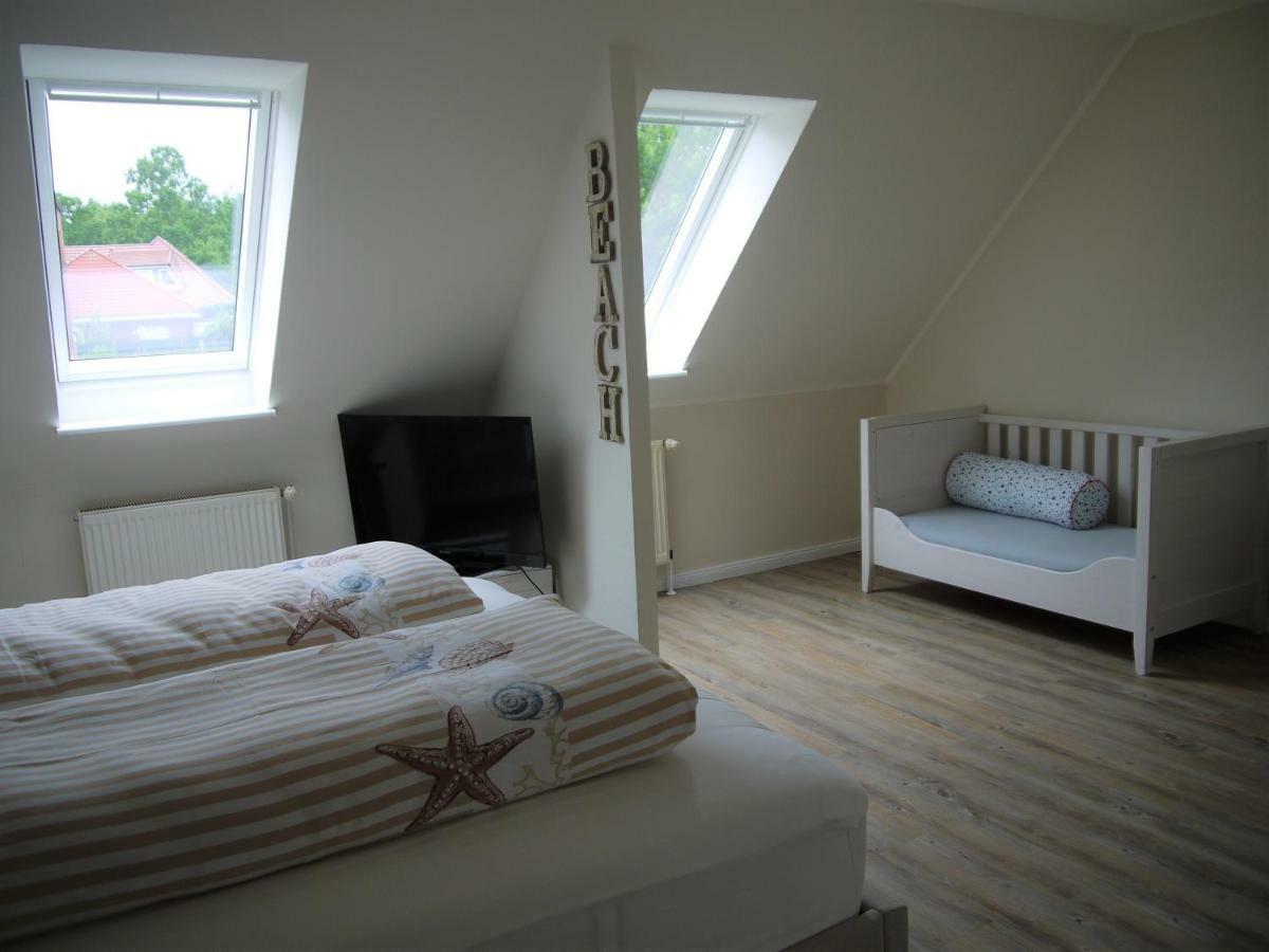 Ferienhaus Haffmeer Шарбойтц Екстериор снимка